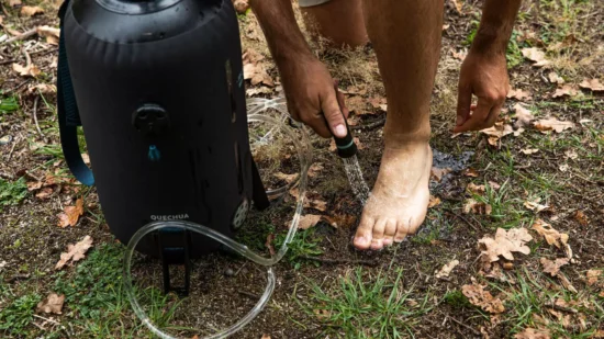 pressure-solar-camping-shower-10-litres (4) pressure-solar-camping-shower-10-litres (4)